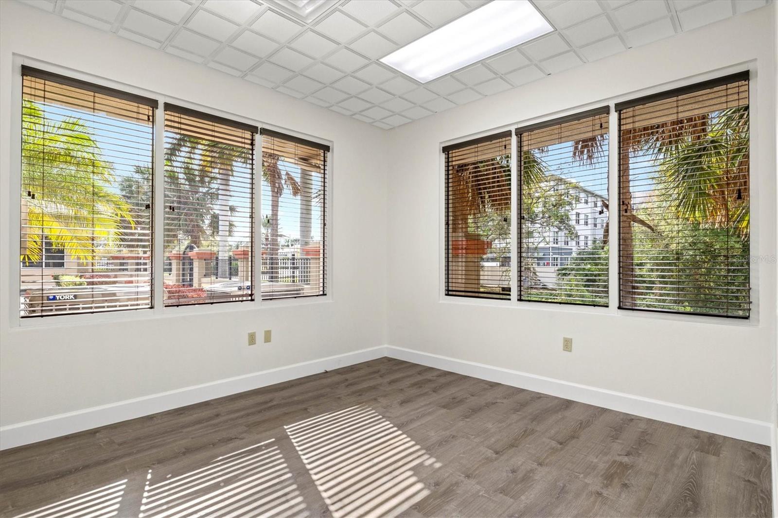 234 N RHODES AVE #105, SARASOTA, FL, 34237