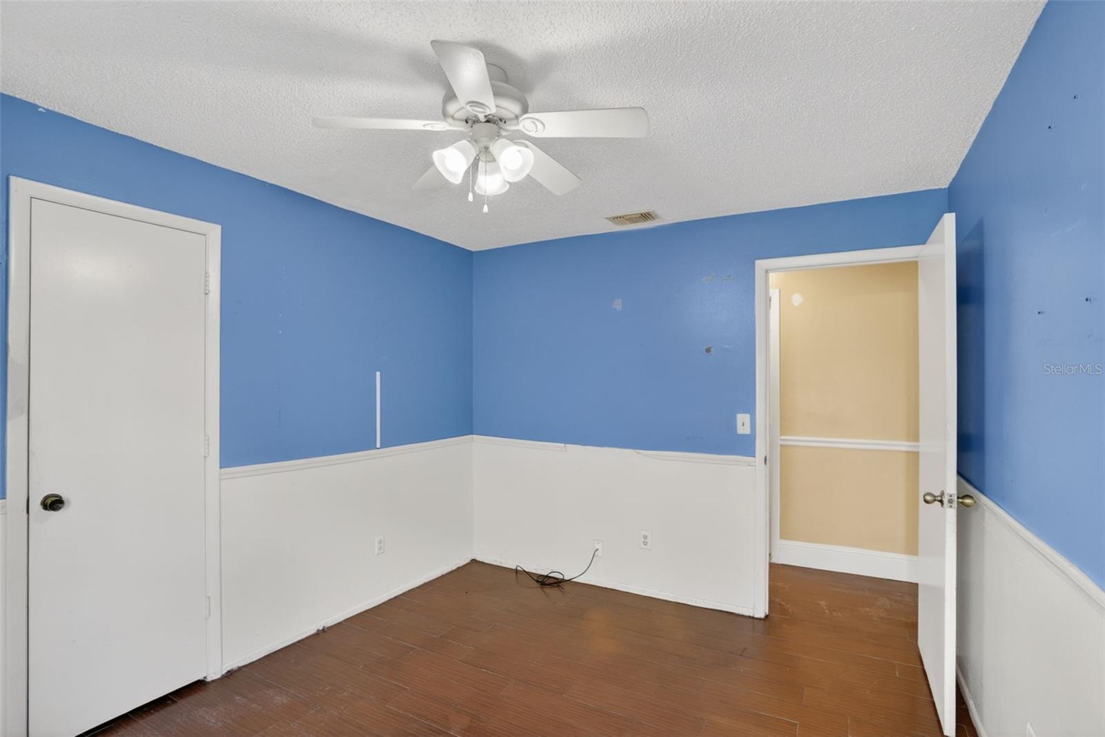 7636 DUNDAS DR, ORLANDO, FL, 32818