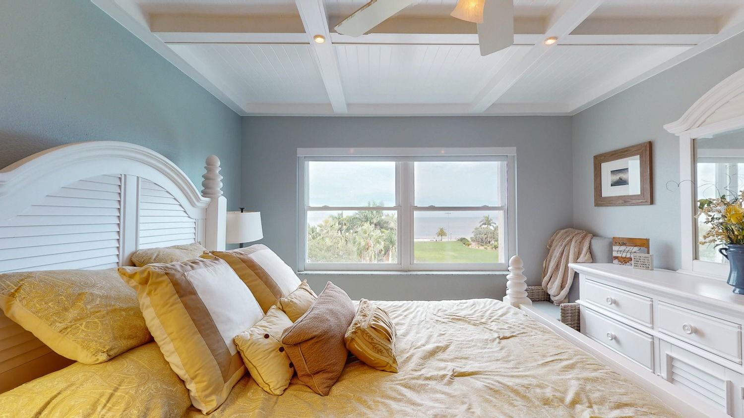 1120 N SHORE DR NE #501, ST PETERSBURG, FL, 33701