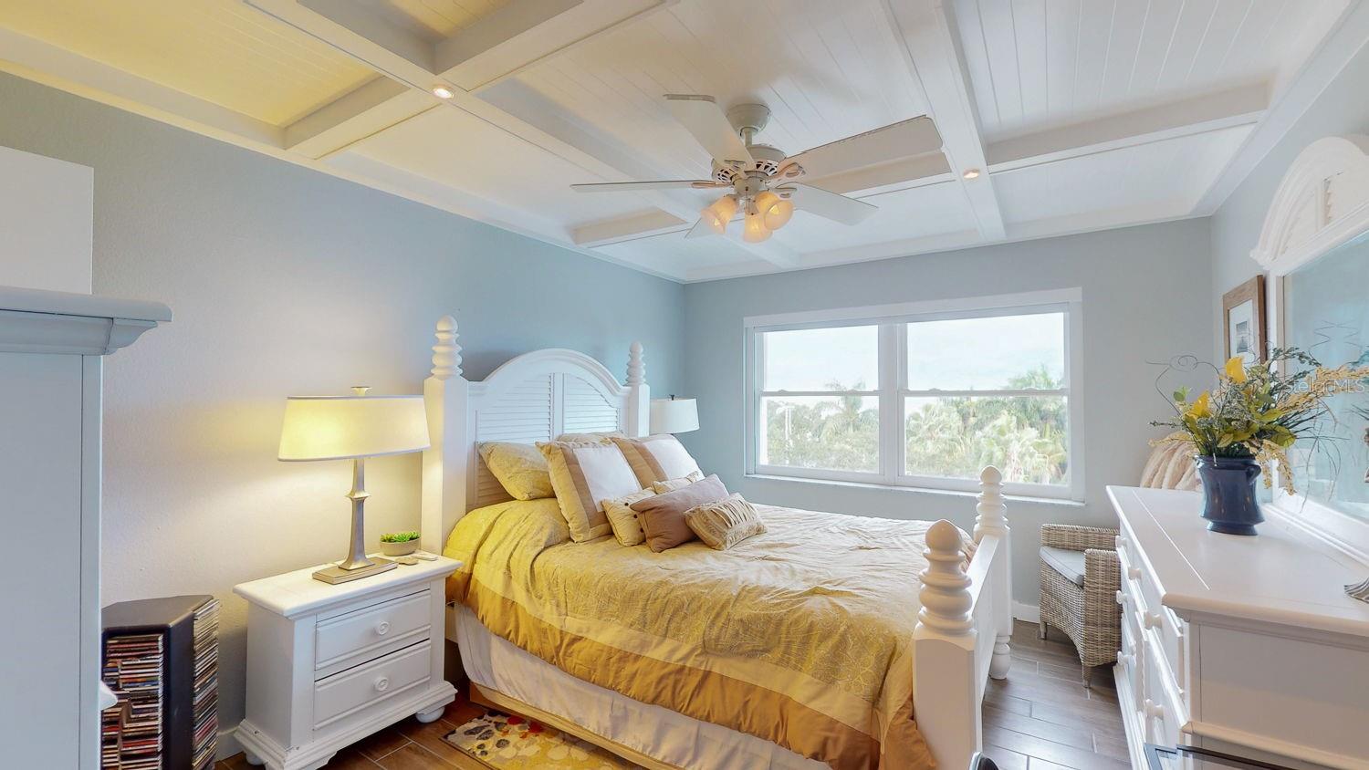 1120 N SHORE DR NE #501, ST PETERSBURG, FL, 33701