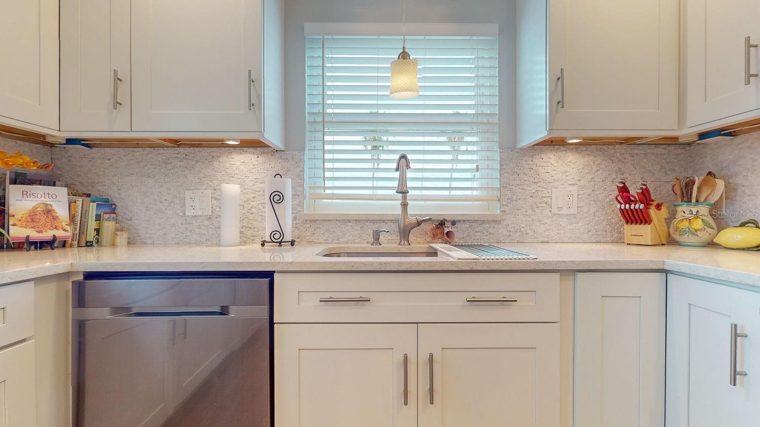 1120 N SHORE DR NE #501, ST PETERSBURG, FL, 33701