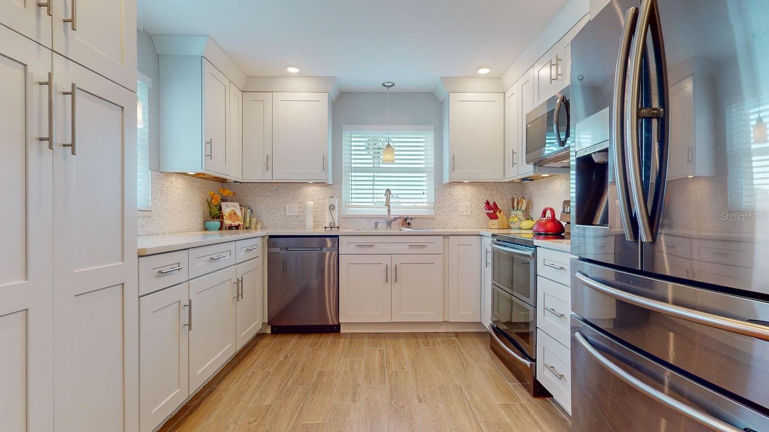 1120 N SHORE DR NE #501, ST PETERSBURG, FL, 33701