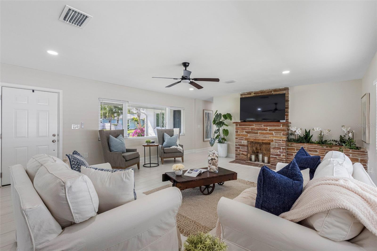 1794 SANTA BARBARA DR, DUNEDIN, FL, 34698