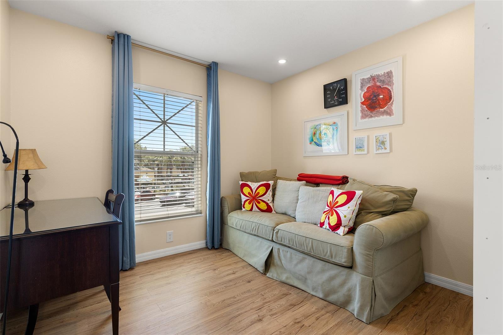 3852 MANDALAY DR, ST PETERSBURG, FL, 33705