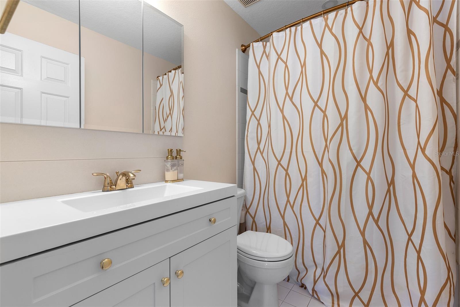 3852 MANDALAY DR, ST PETERSBURG, FL, 33705