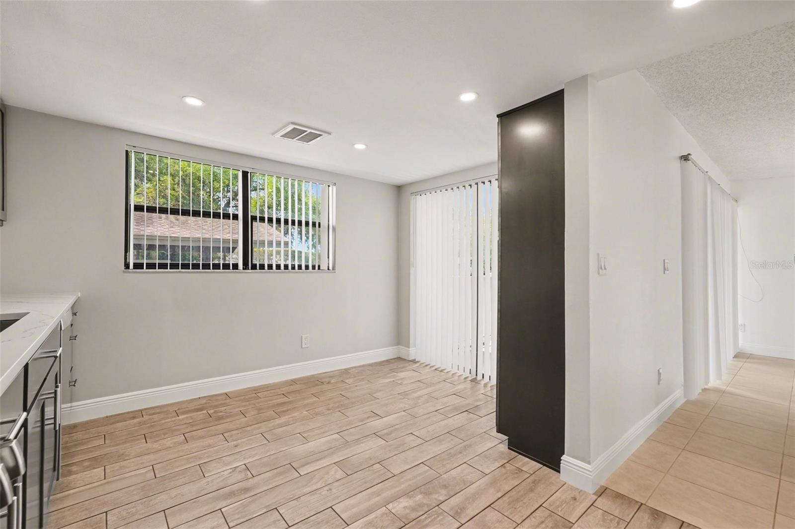 10 LESLEY LN, OLDSMAR, FL, 34677