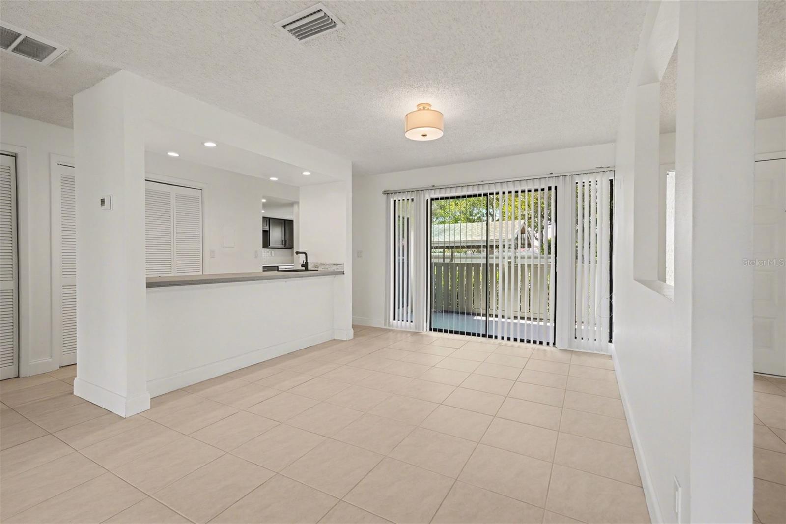 10 LESLEY LN, OLDSMAR, FL, 34677