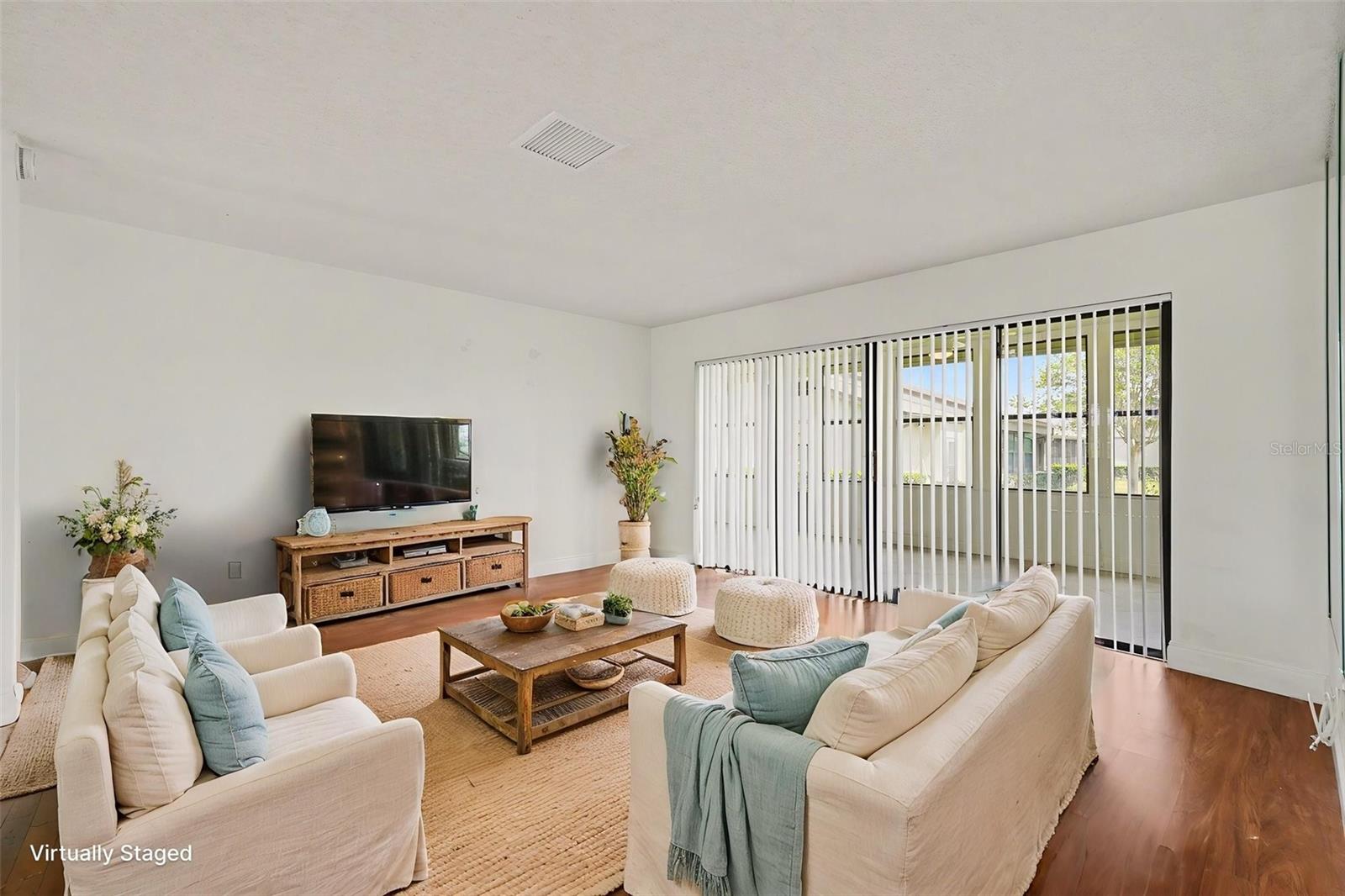 10 LESLEY LN, OLDSMAR, FL, 34677