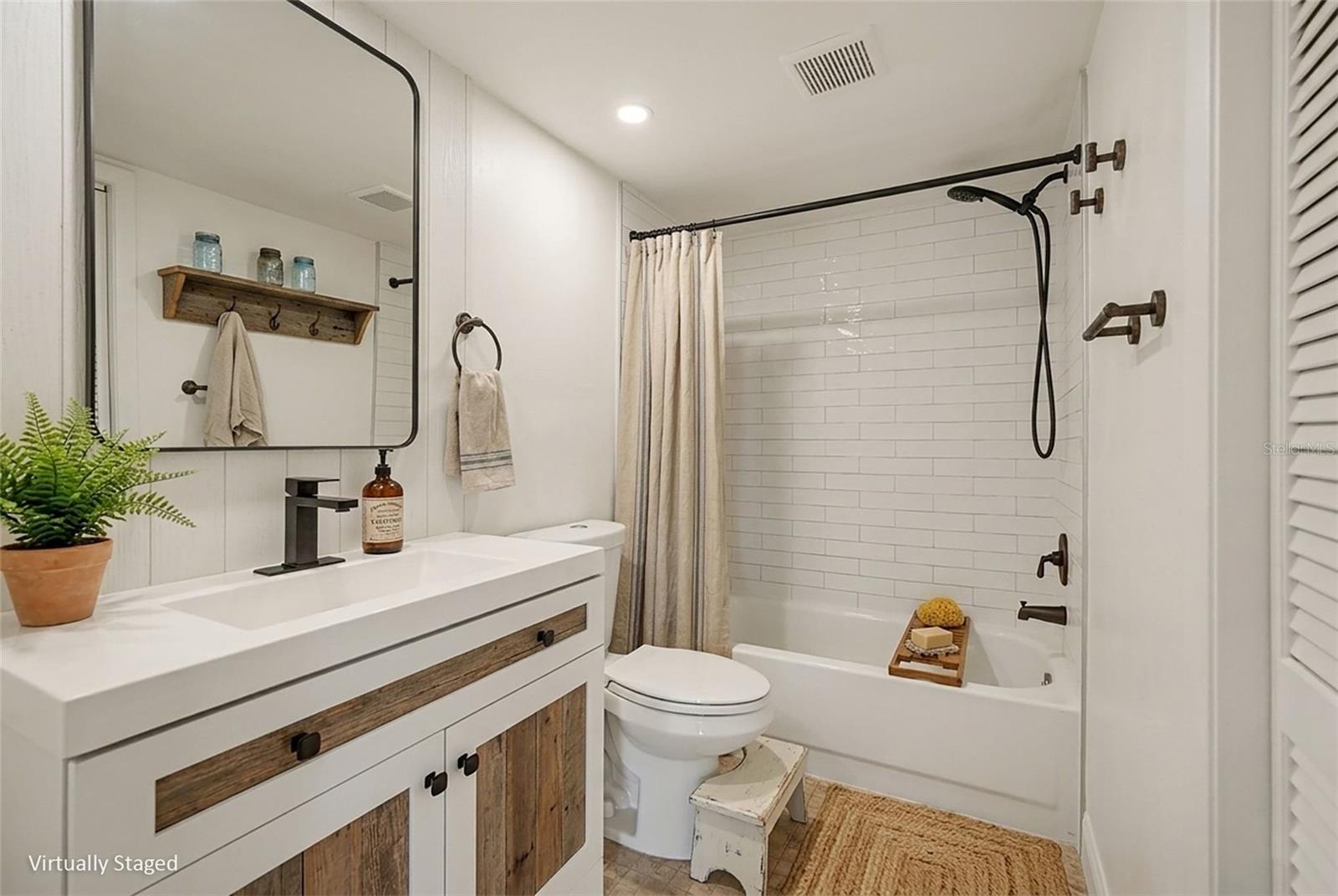 10 LESLEY LN, OLDSMAR, FL, 34677