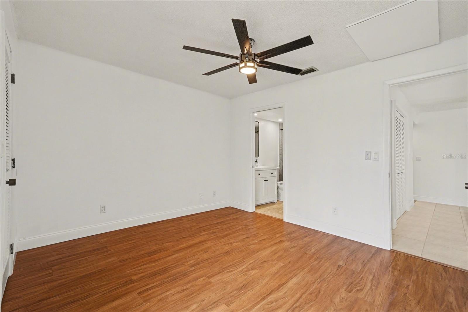 10 LESLEY LN, OLDSMAR, FL, 34677