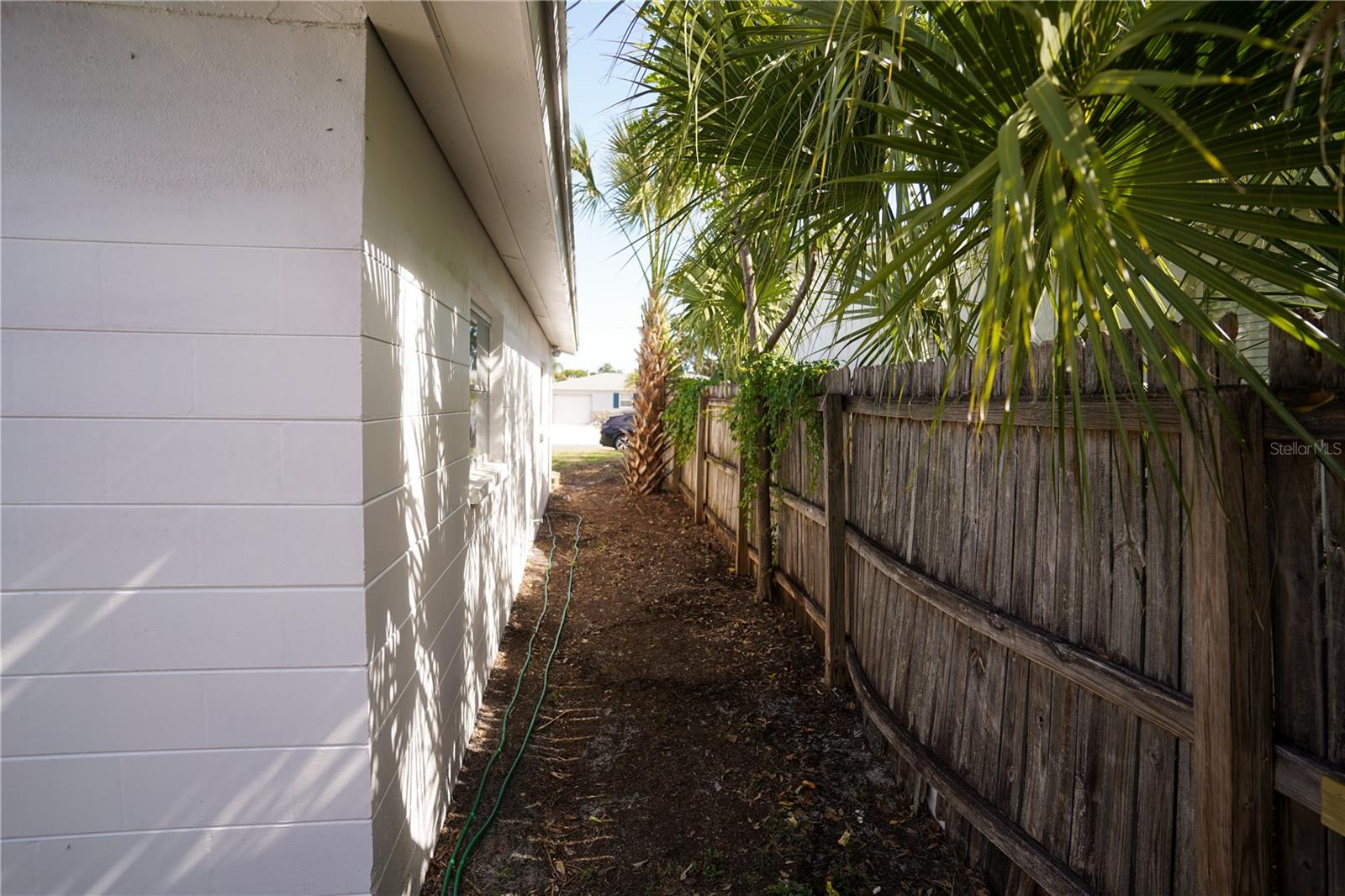 610 74TH AVE N, ST PETERSBURG, FL, 33702