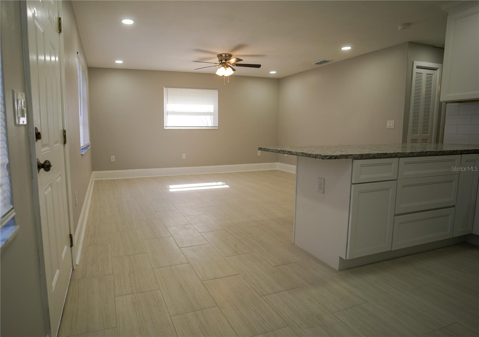 610 74TH AVE N, ST PETERSBURG, FL, 33702