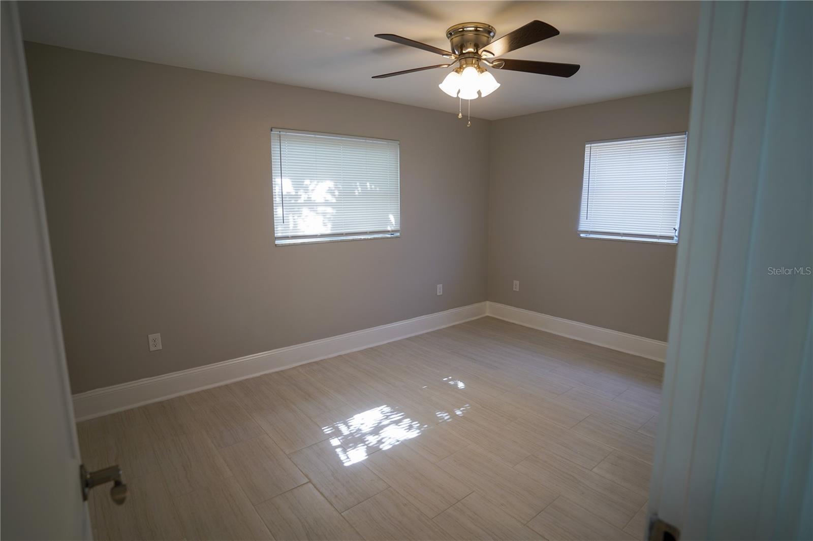 610 74TH AVE N, ST PETERSBURG, FL, 33702