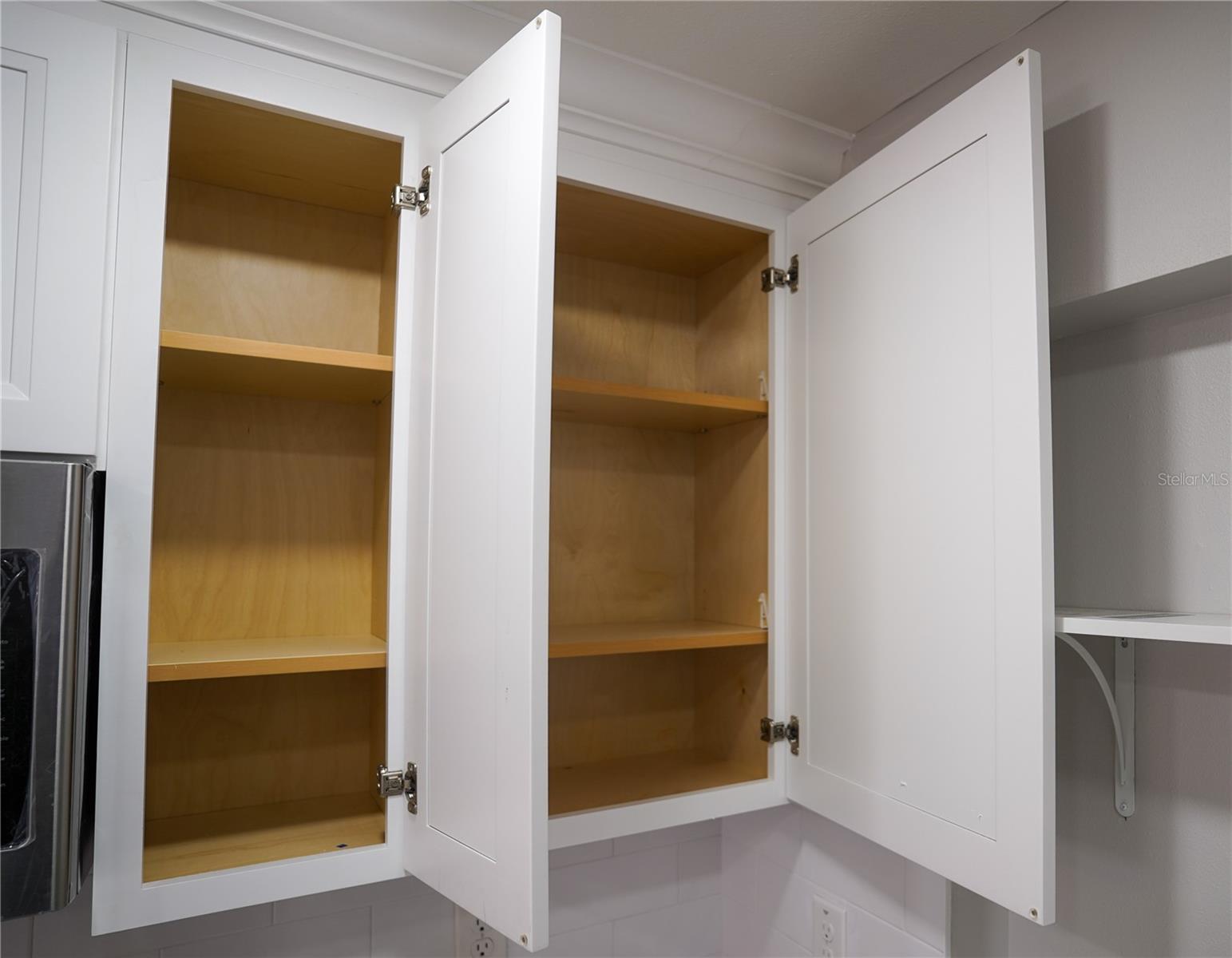 610 74TH AVE N, ST PETERSBURG, FL, 33702