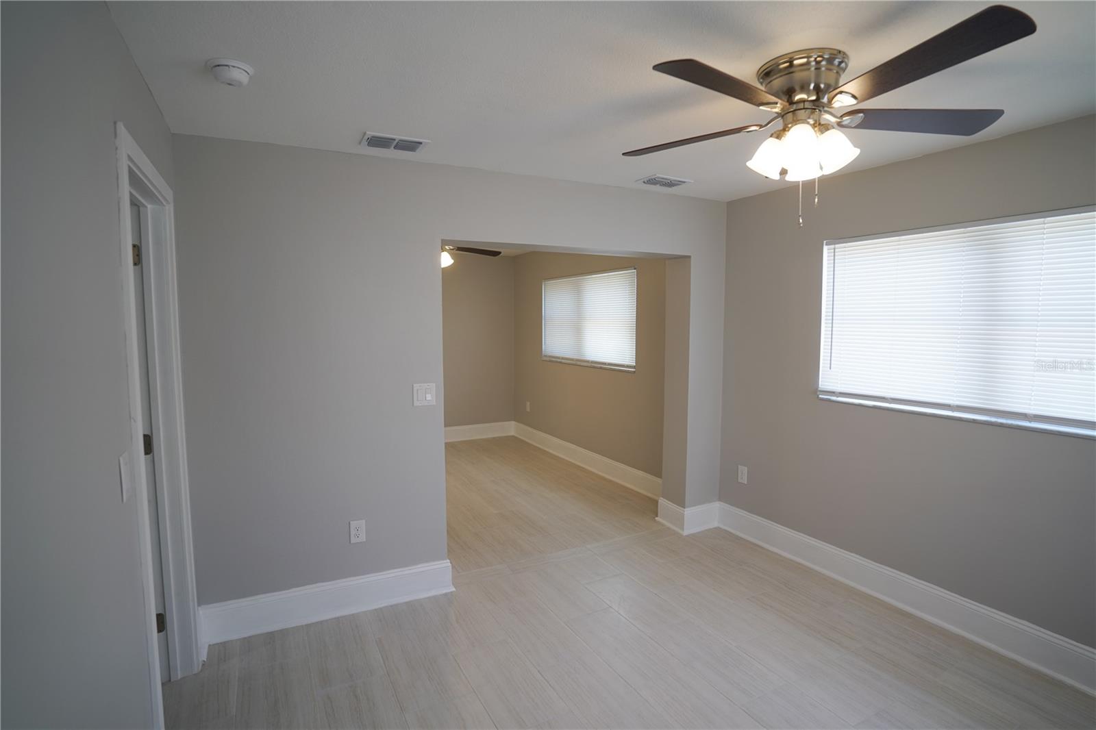 610 74TH AVE N, ST PETERSBURG, FL, 33702