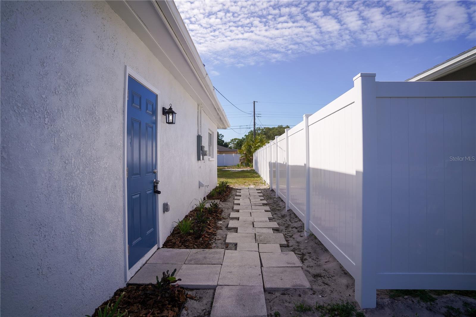 610 74TH AVE N, ST PETERSBURG, FL, 33702