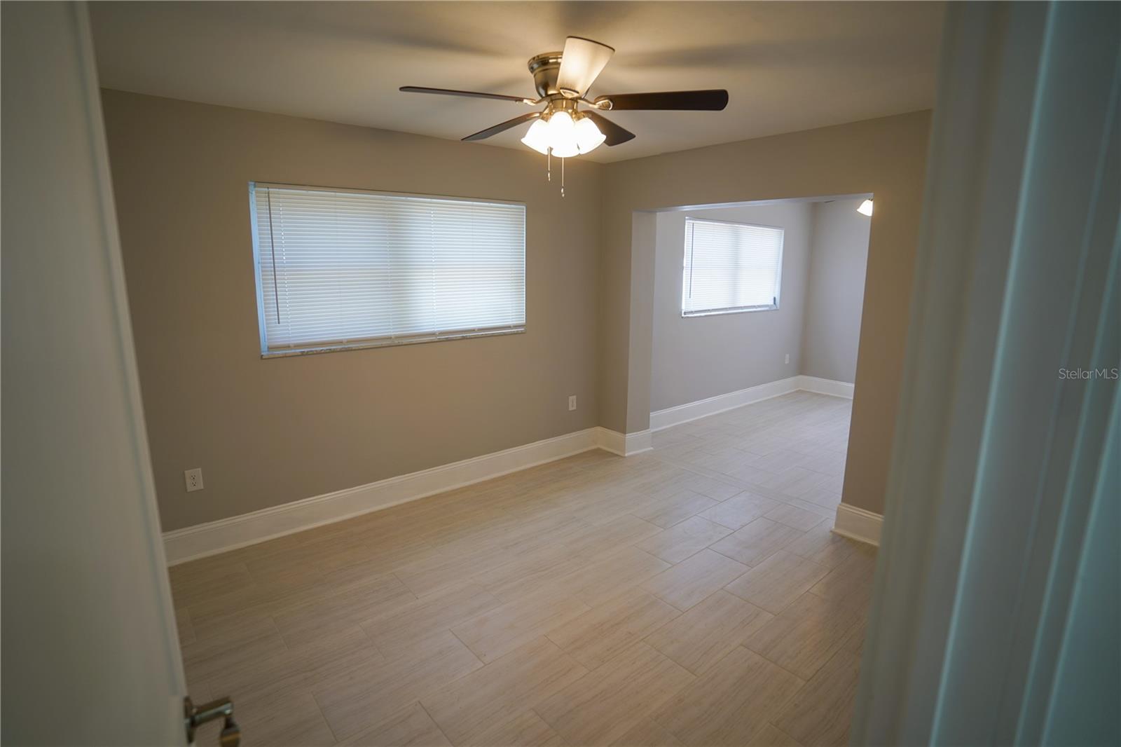 610 74TH AVE N, ST PETERSBURG, FL, 33702