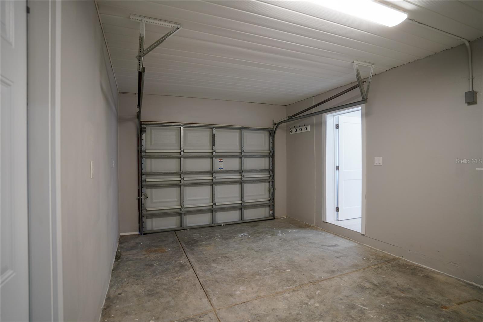 610 74TH AVE N, ST PETERSBURG, FL, 33702