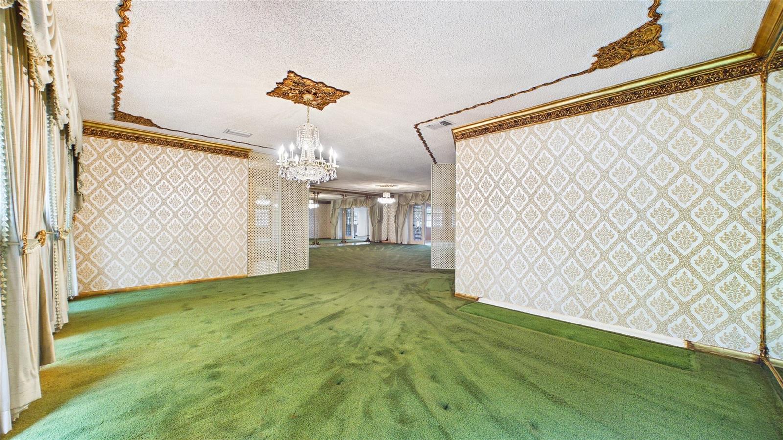 1116 N RIVERHILLS DR, TEMPLE TERRACE, FL, 33617