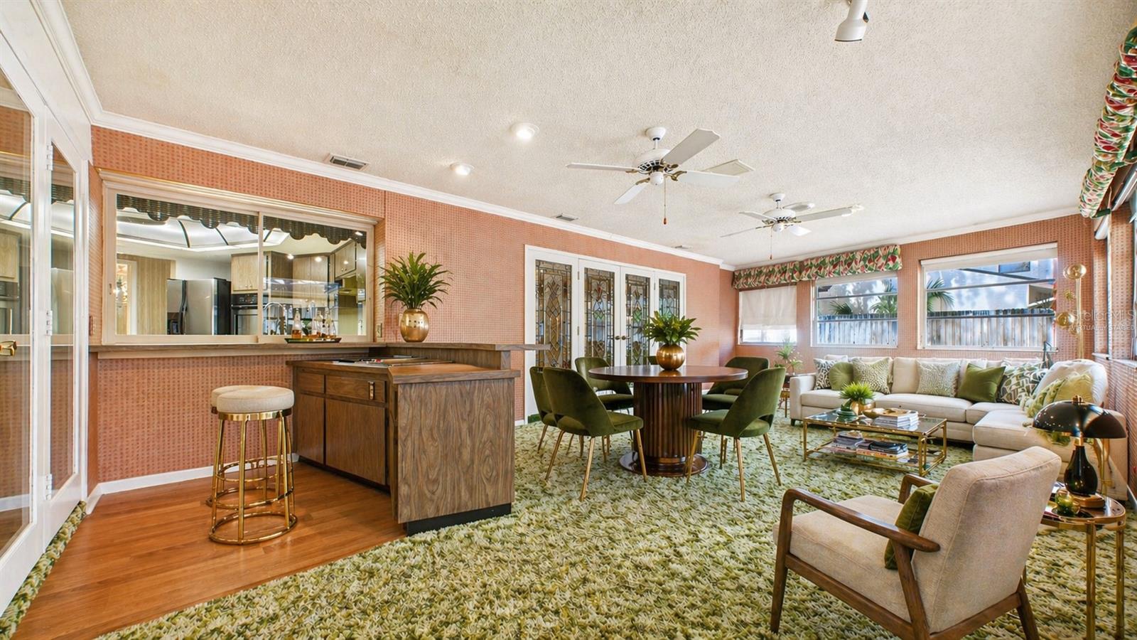 1116 N RIVERHILLS DR, TEMPLE TERRACE, FL, 33617