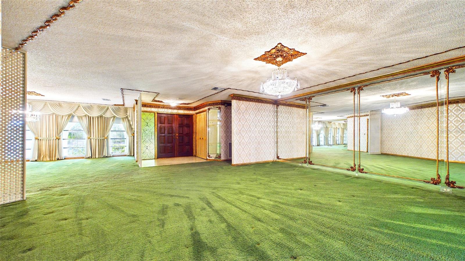 1116 N RIVERHILLS DR, TEMPLE TERRACE, FL, 33617