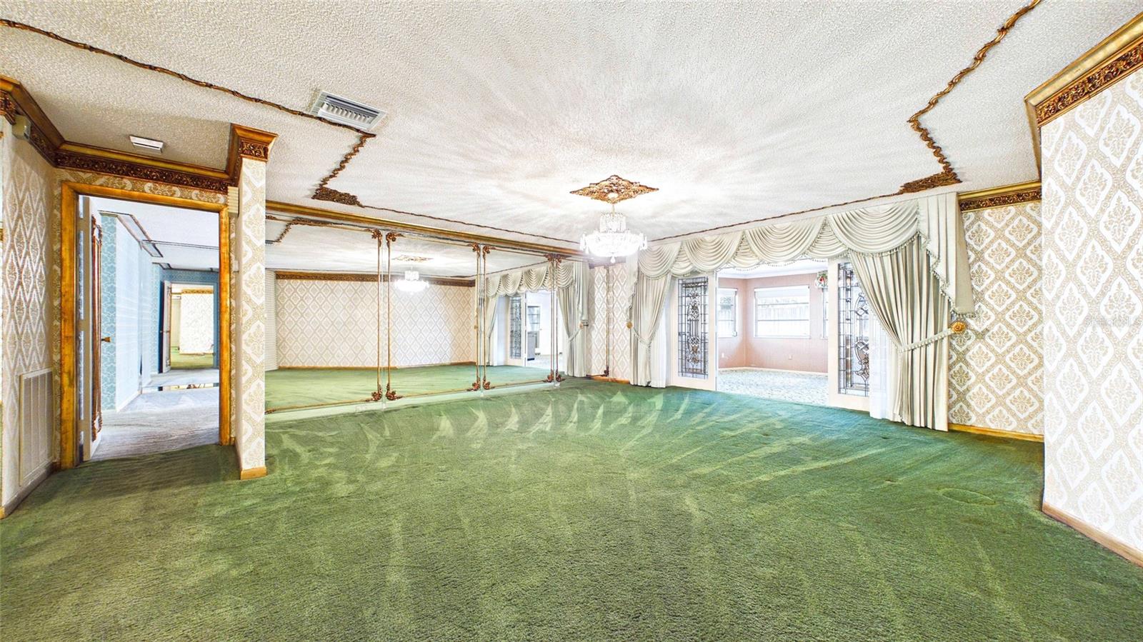 1116 N RIVERHILLS DR, TEMPLE TERRACE, FL, 33617