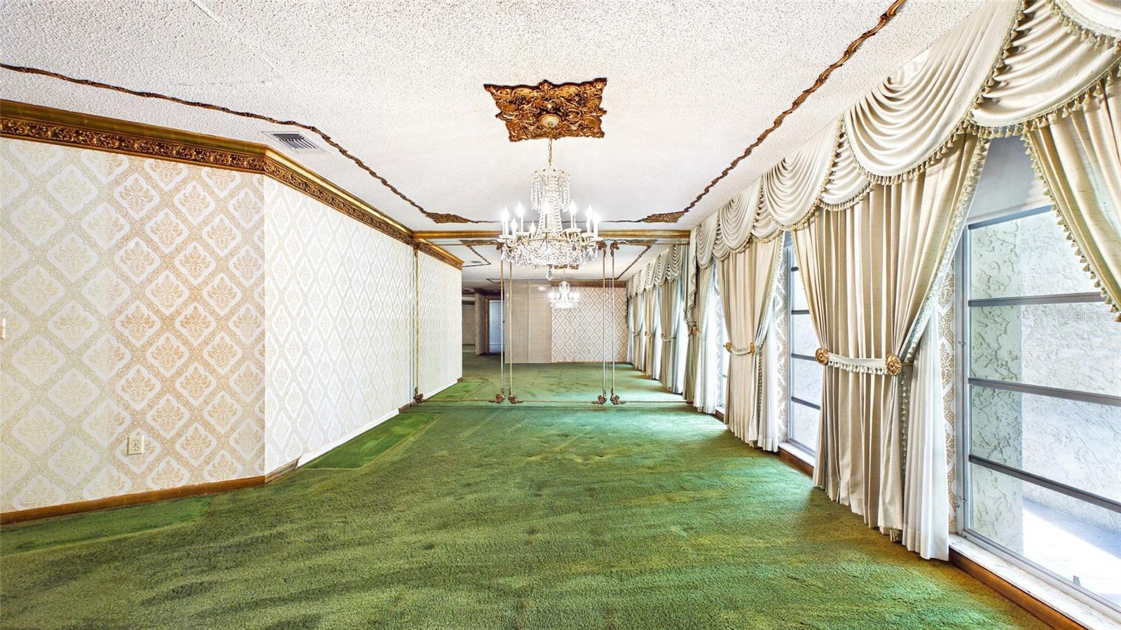 1116 N RIVERHILLS DR, TEMPLE TERRACE, FL, 33617