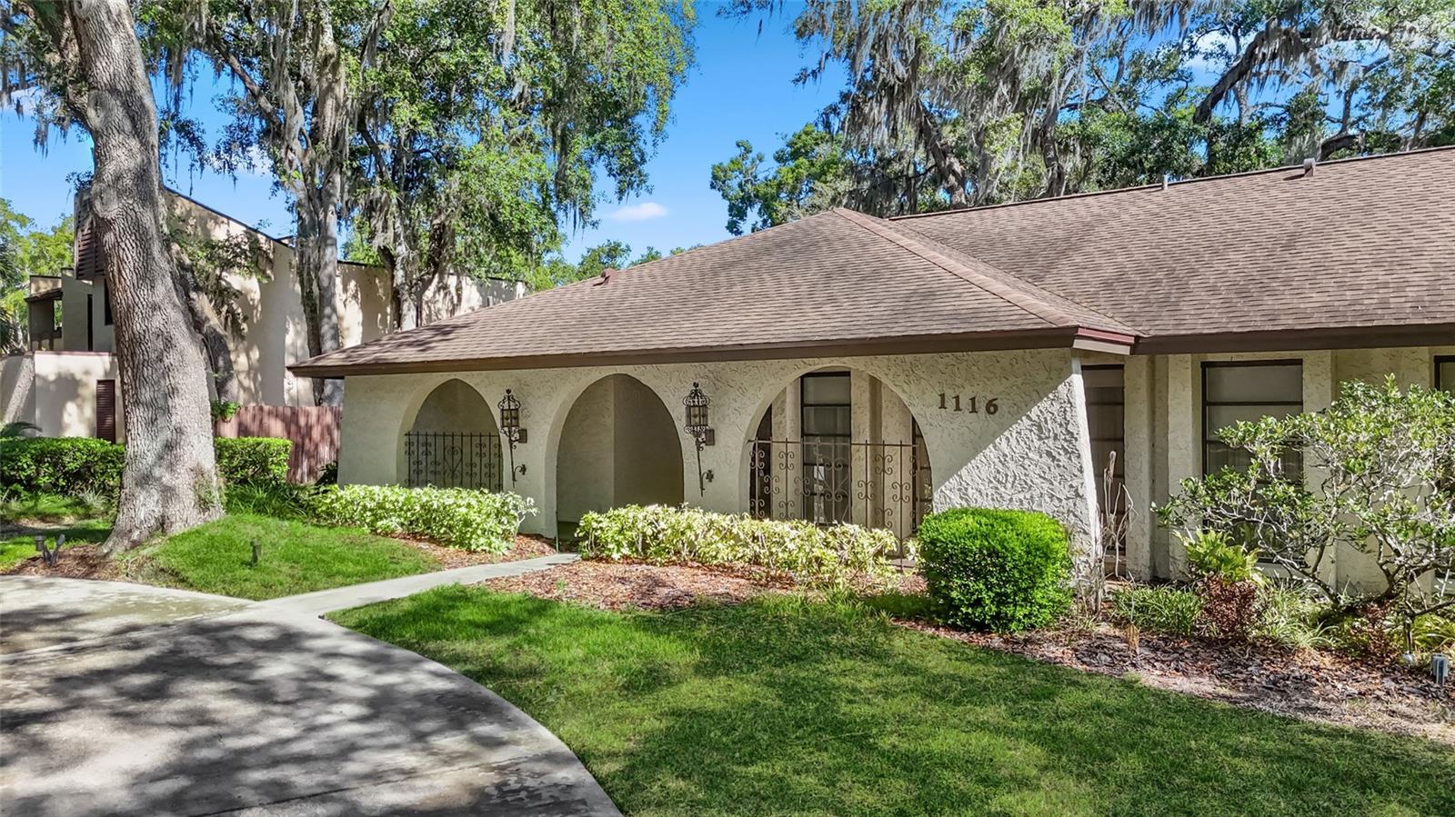 1116 N RIVERHILLS DR, TEMPLE TERRACE, FL, 33617