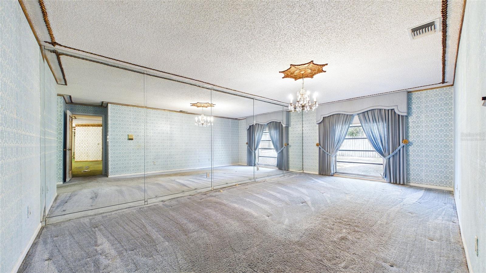 1116 N RIVERHILLS DR, TEMPLE TERRACE, FL, 33617