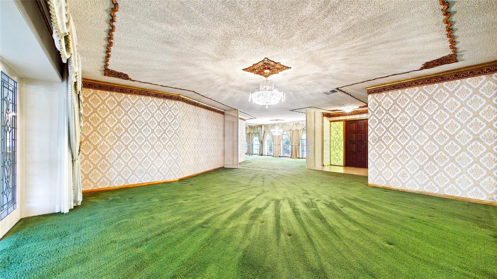 1116 N RIVERHILLS DR, TEMPLE TERRACE, FL, 33617