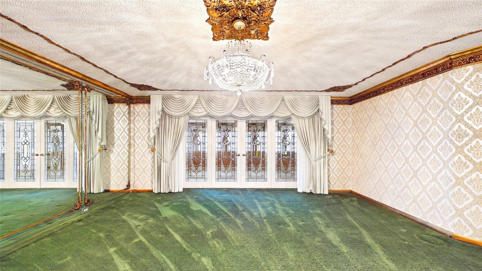 1116 N RIVERHILLS DR, TEMPLE TERRACE, FL, 33617