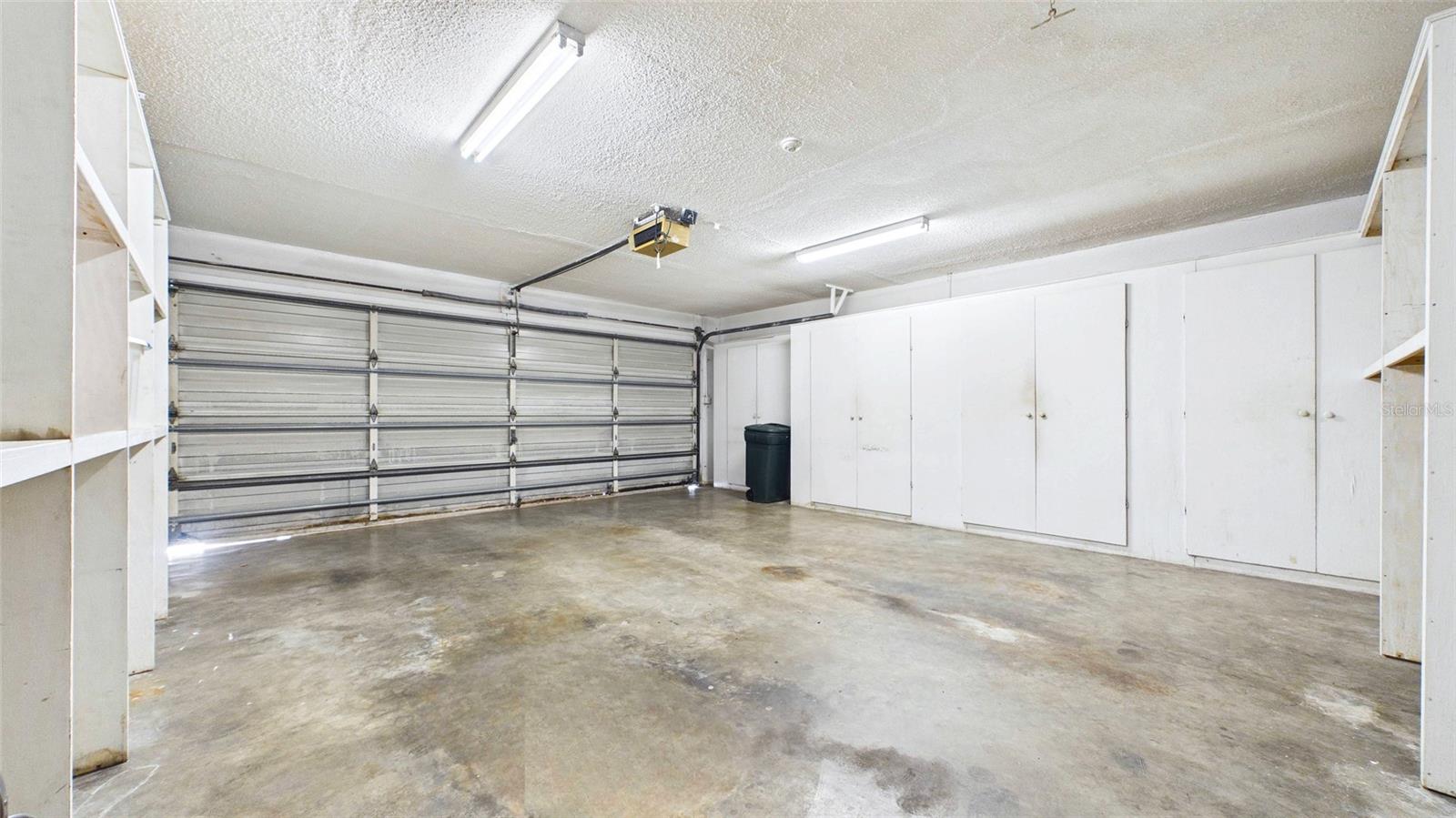 1116 N RIVERHILLS DR, TEMPLE TERRACE, FL, 33617