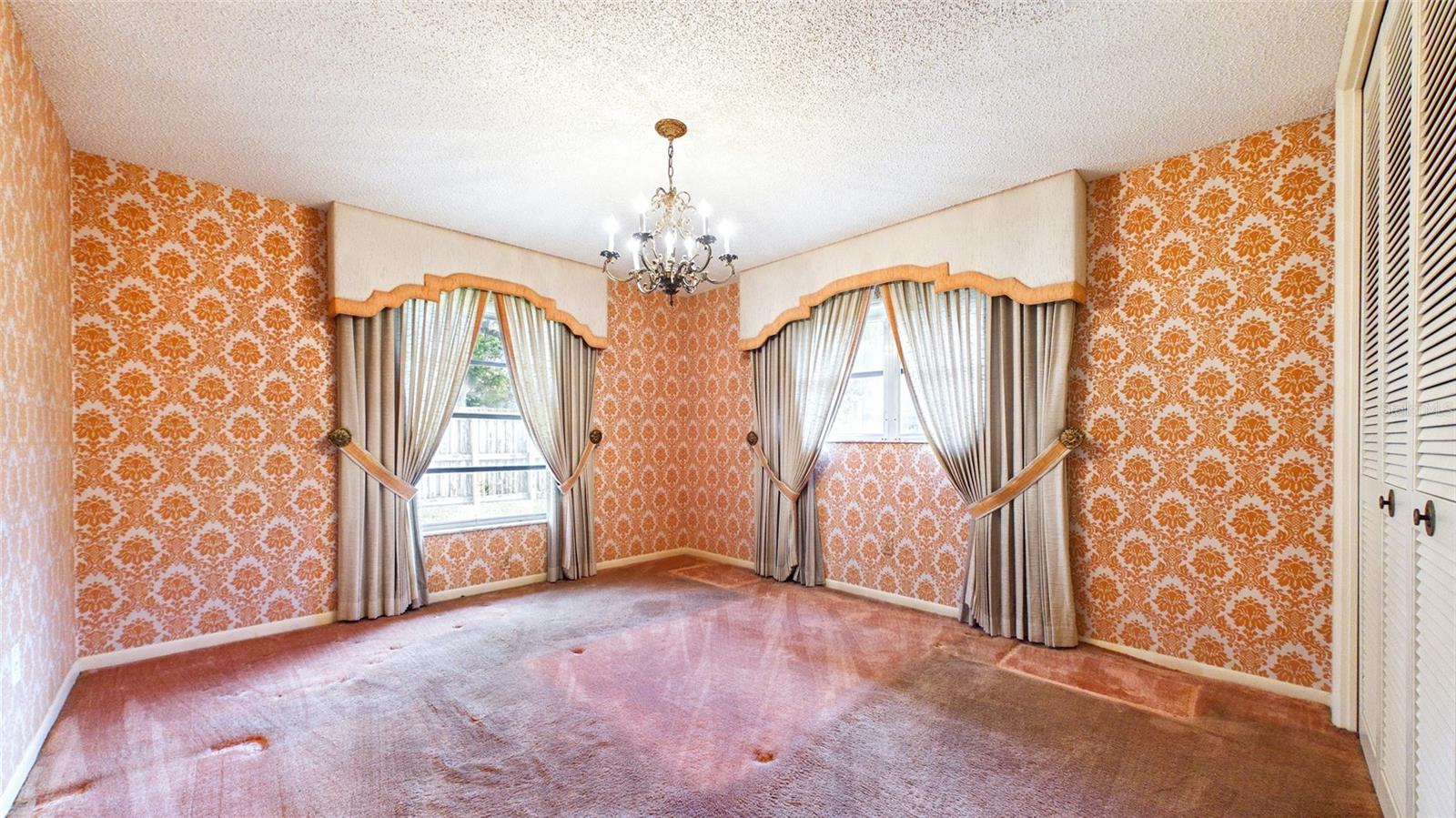 1116 N RIVERHILLS DR, TEMPLE TERRACE, FL, 33617