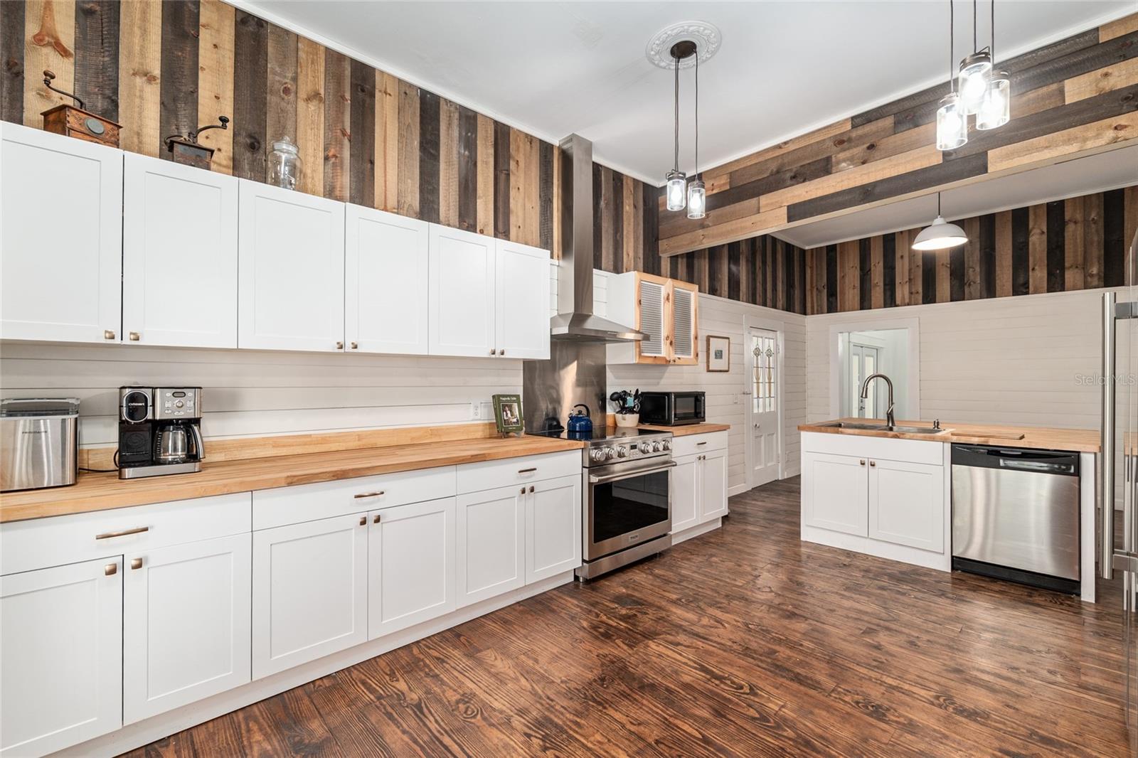 19451 SE 2ND ST, WILLISTON, FL, 32696