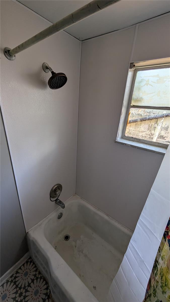 2801 W CLEVELAND ST, TAMPA, FL, 33609