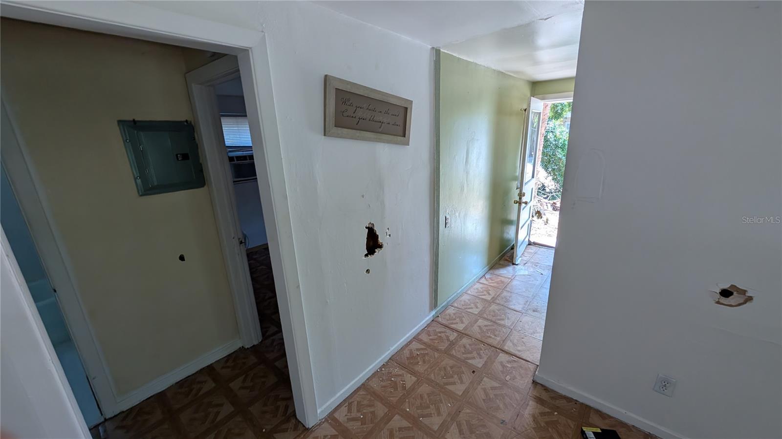 2801 W CLEVELAND ST, TAMPA, FL, 33609