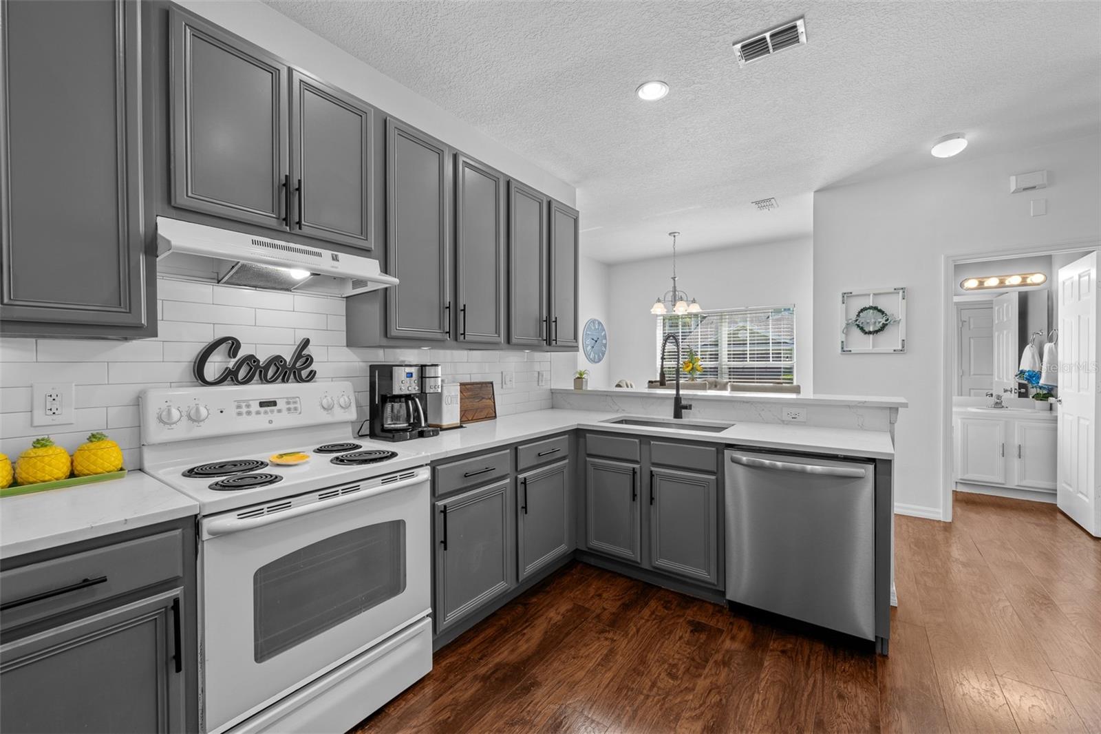 8519 BROKEN WILLOW CT, TAMPA, FL, 33647