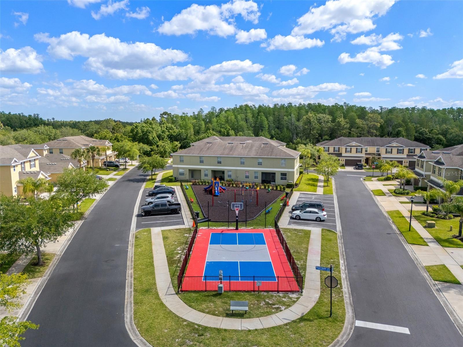 8519 BROKEN WILLOW CT, TAMPA, FL, 33647