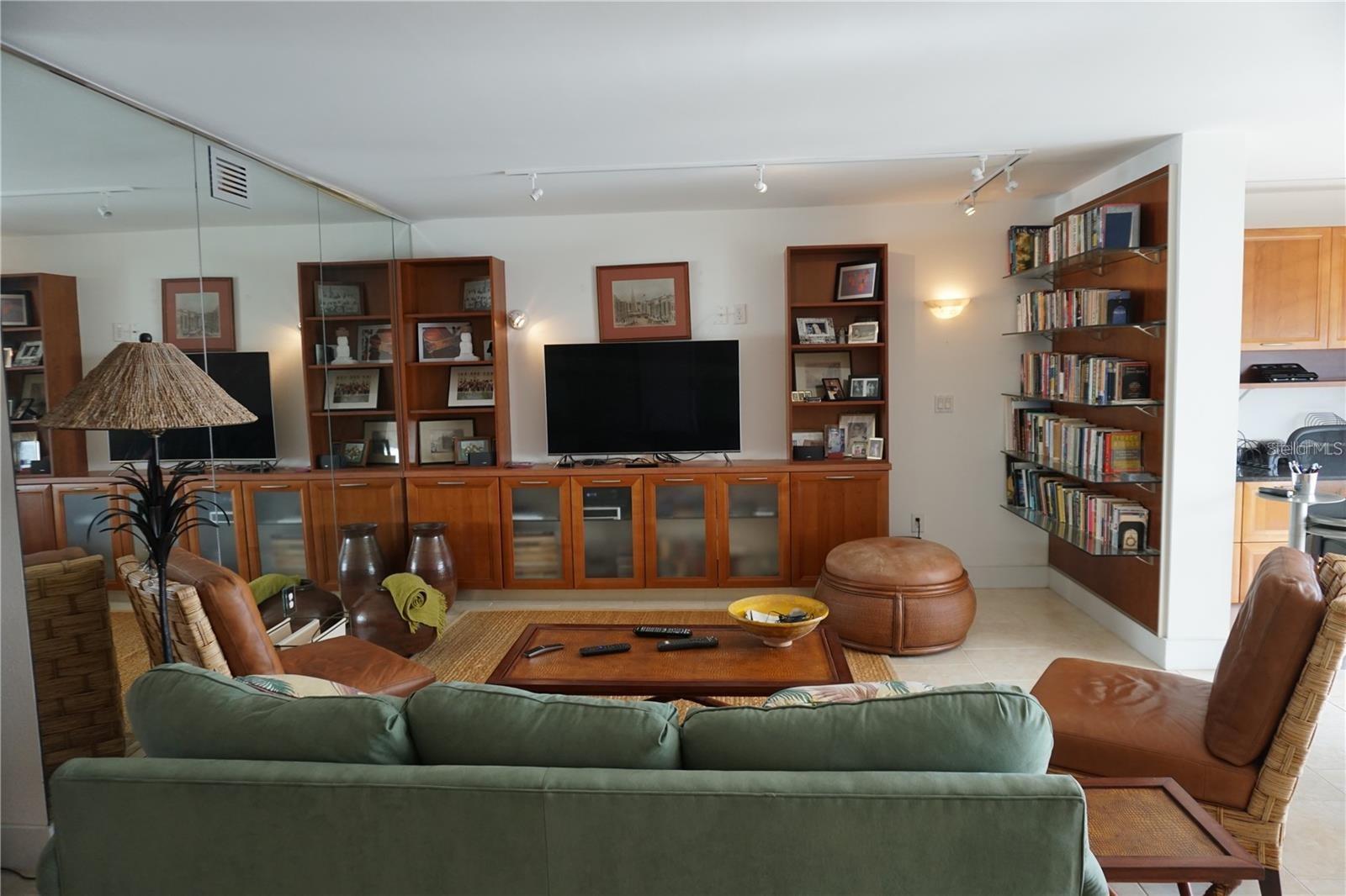 5900 SHORE BLVD S #402, GULFPORT, FL, 33707