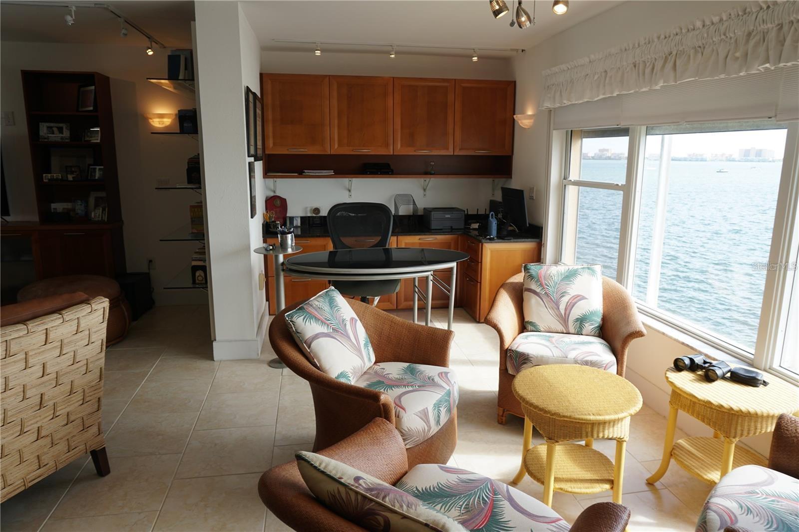 5900 SHORE BLVD S #402, GULFPORT, FL, 33707