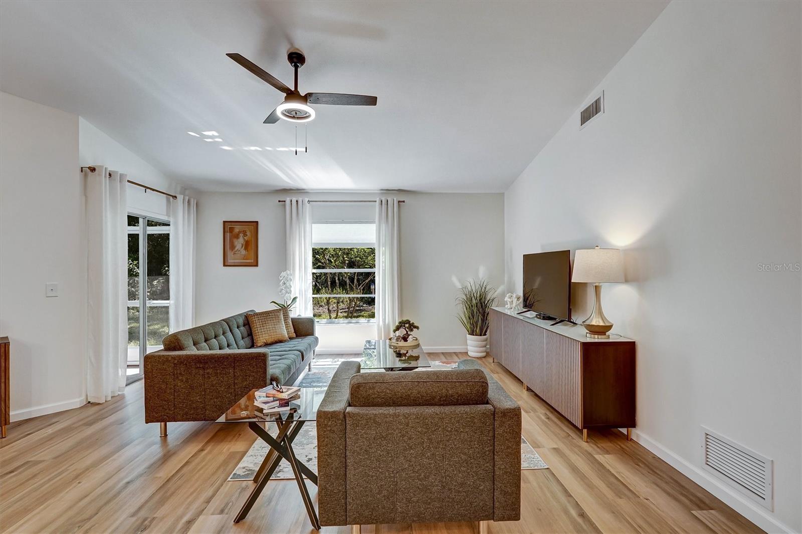 3925 OAKHURST BLVD, SARASOTA, FL, 34233
