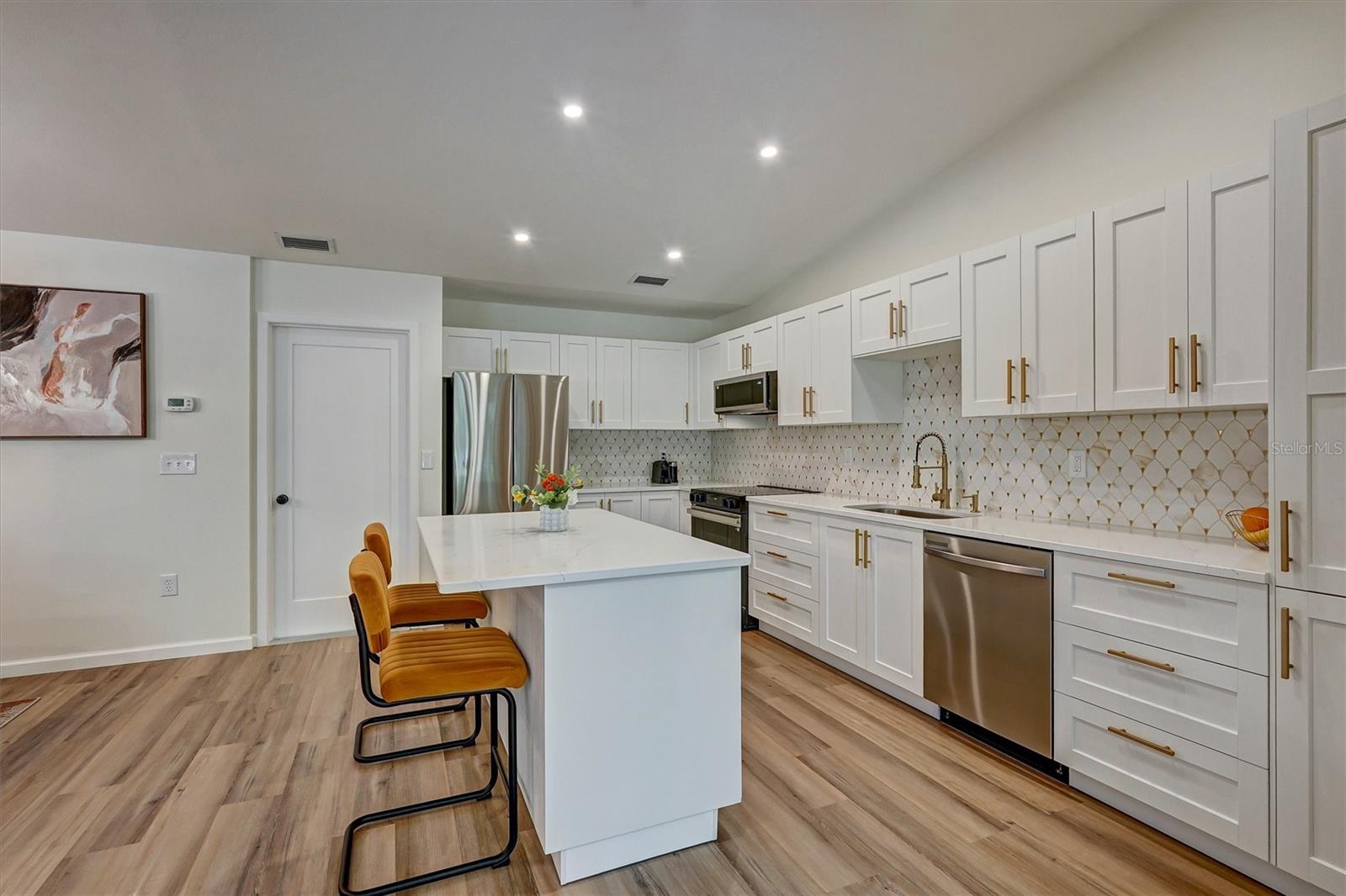 3925 OAKHURST BLVD, SARASOTA, FL, 34233