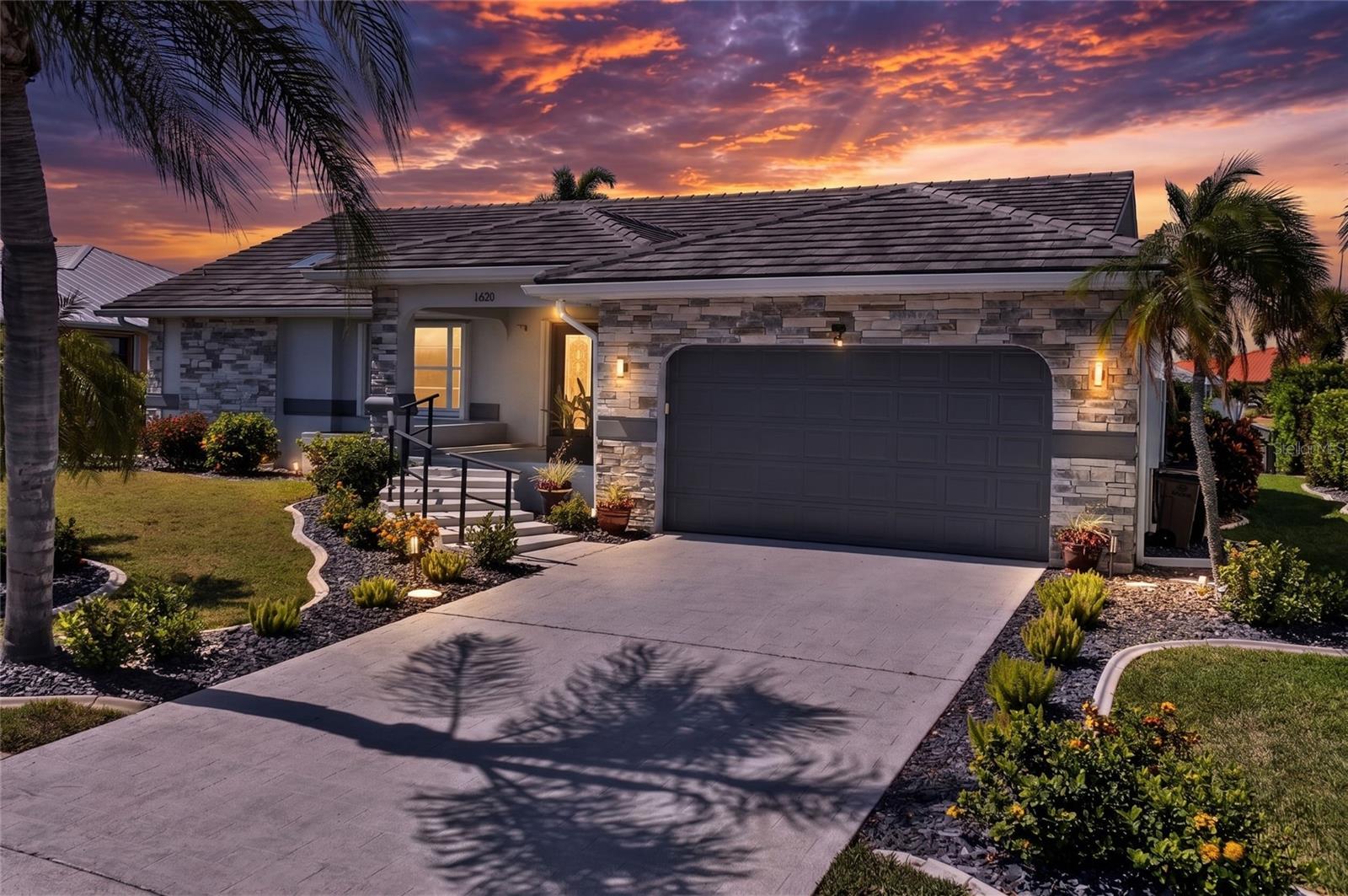 1620 ALBATROSS DR, PUNTA GORDA, FL, 33950