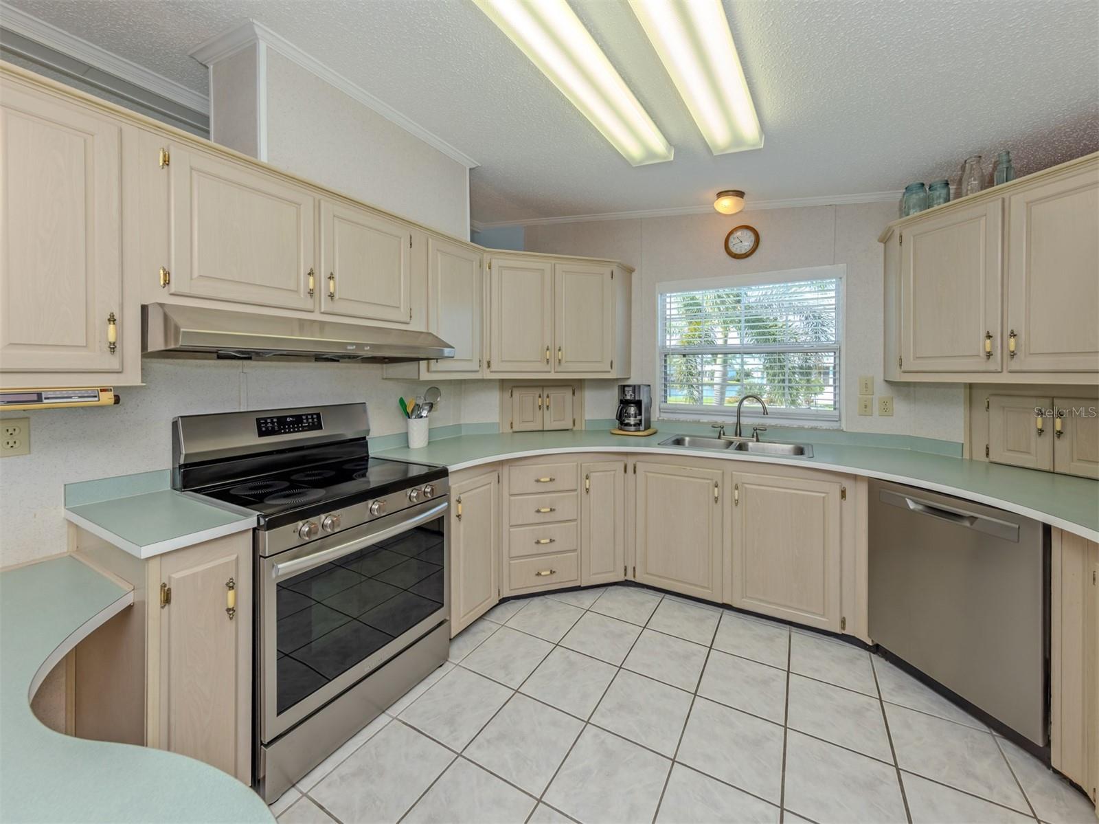 513 LANDSEDGE DR, NORTH PORT, FL, 34287