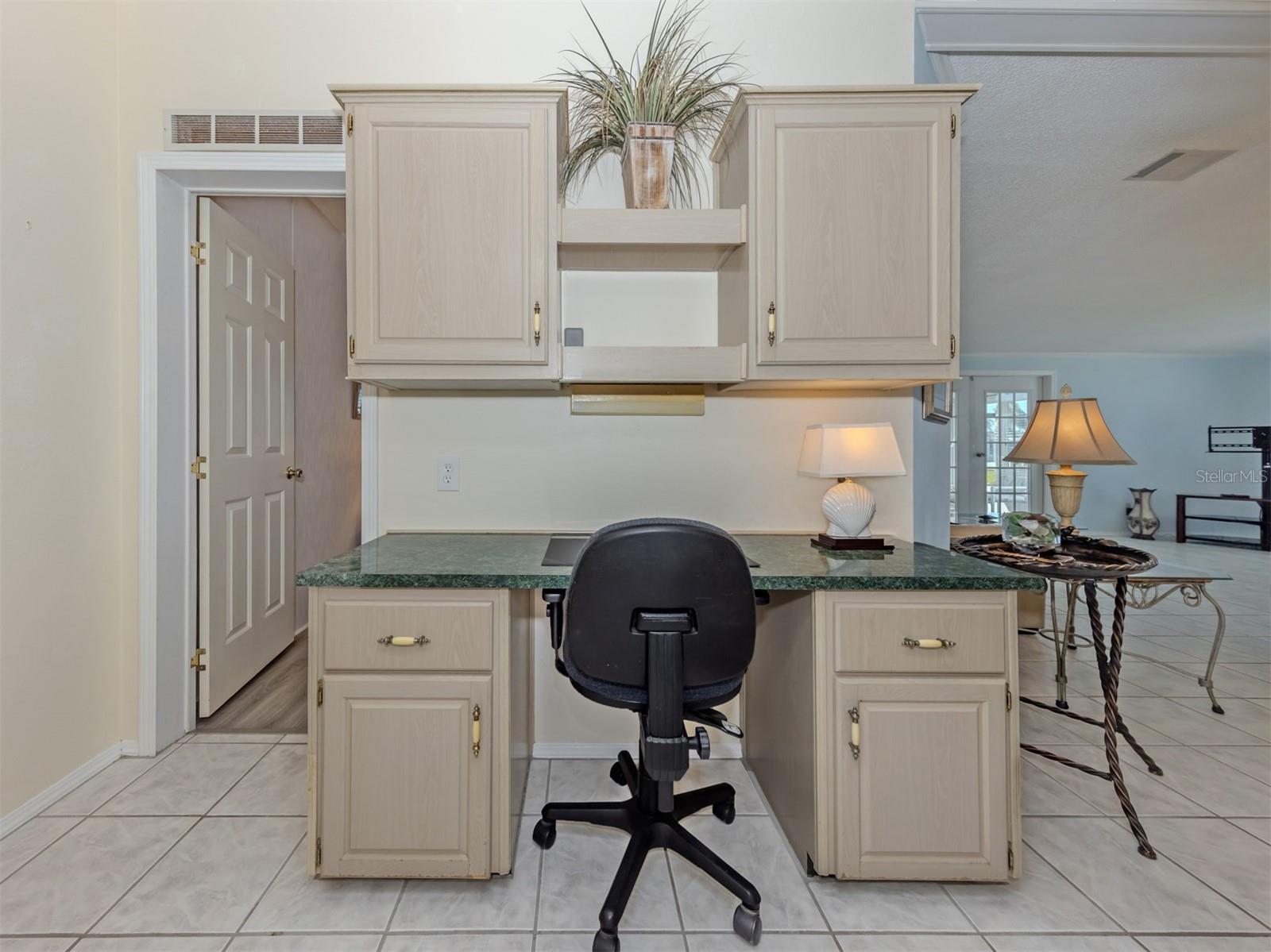 513 LANDSEDGE DR, NORTH PORT, FL, 34287