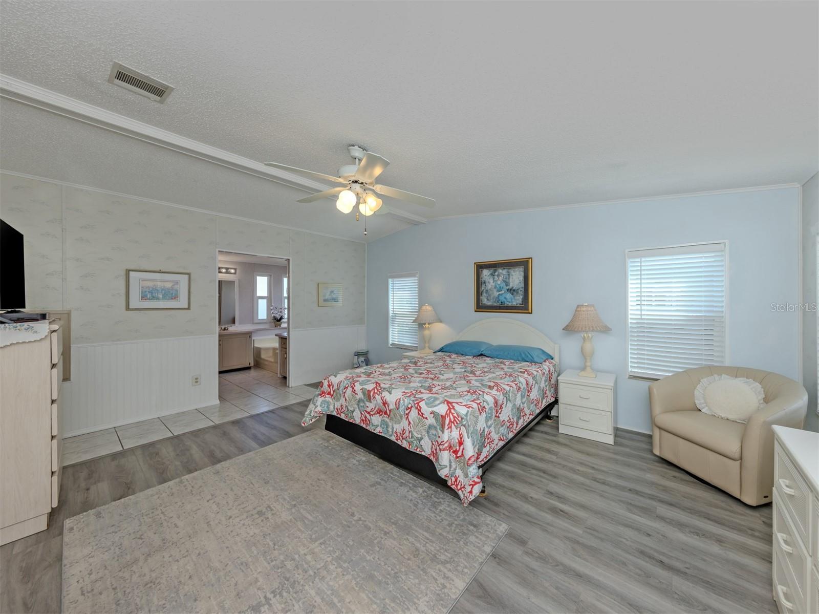 513 LANDSEDGE DR, NORTH PORT, FL, 34287