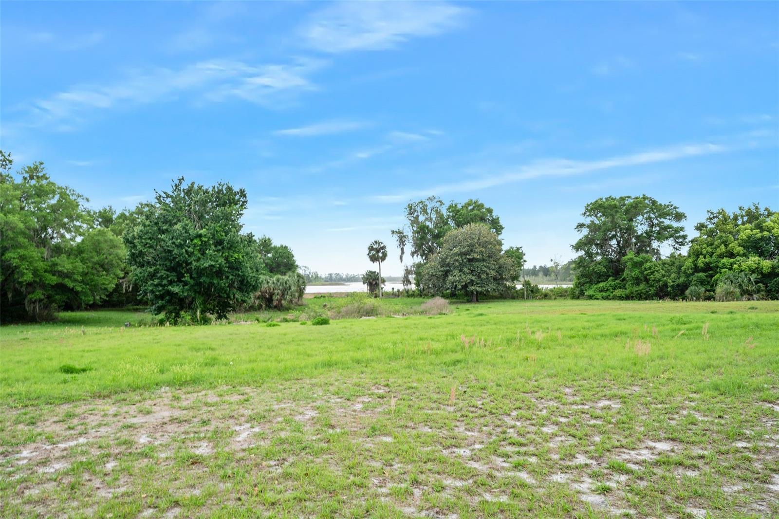 141 N PINE ST, PIERSON, FL, 32180