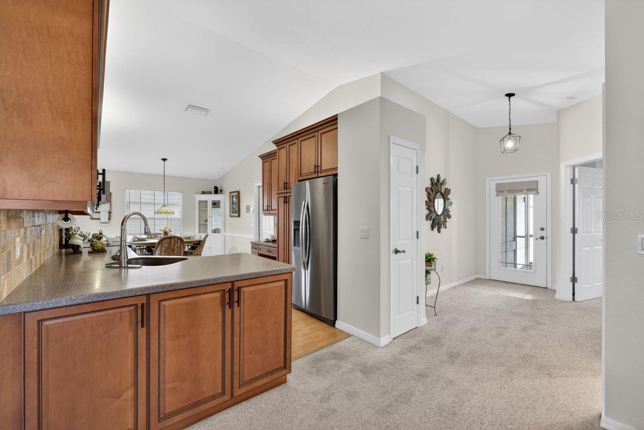 548 ROSE APPLE CIR, PORT CHARLOTTE, FL, 33954