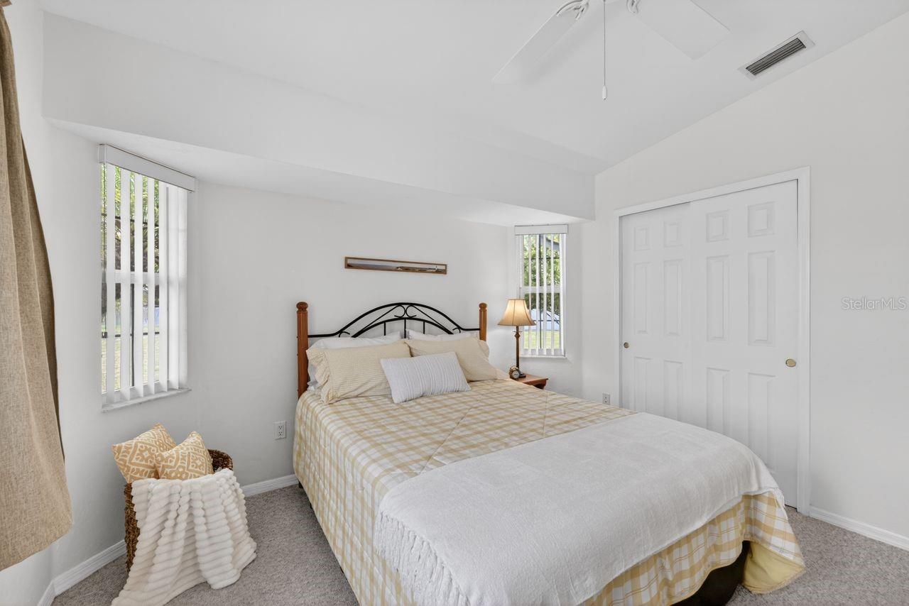 548 ROSE APPLE CIR, PORT CHARLOTTE, FL, 33954