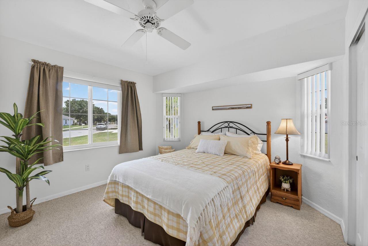 548 ROSE APPLE CIR, PORT CHARLOTTE, FL, 33954